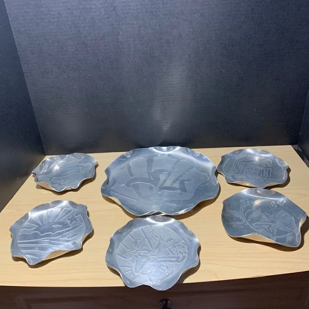 Vintage Carved Aluminum Serving Set‎